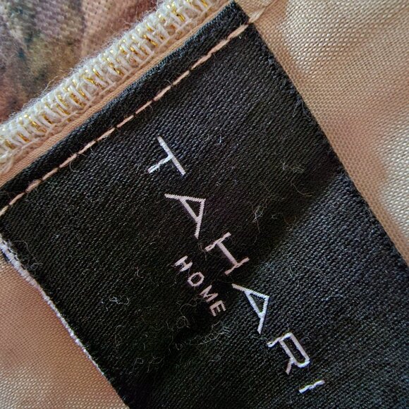 Peacock table runner - Picture 5 of 8